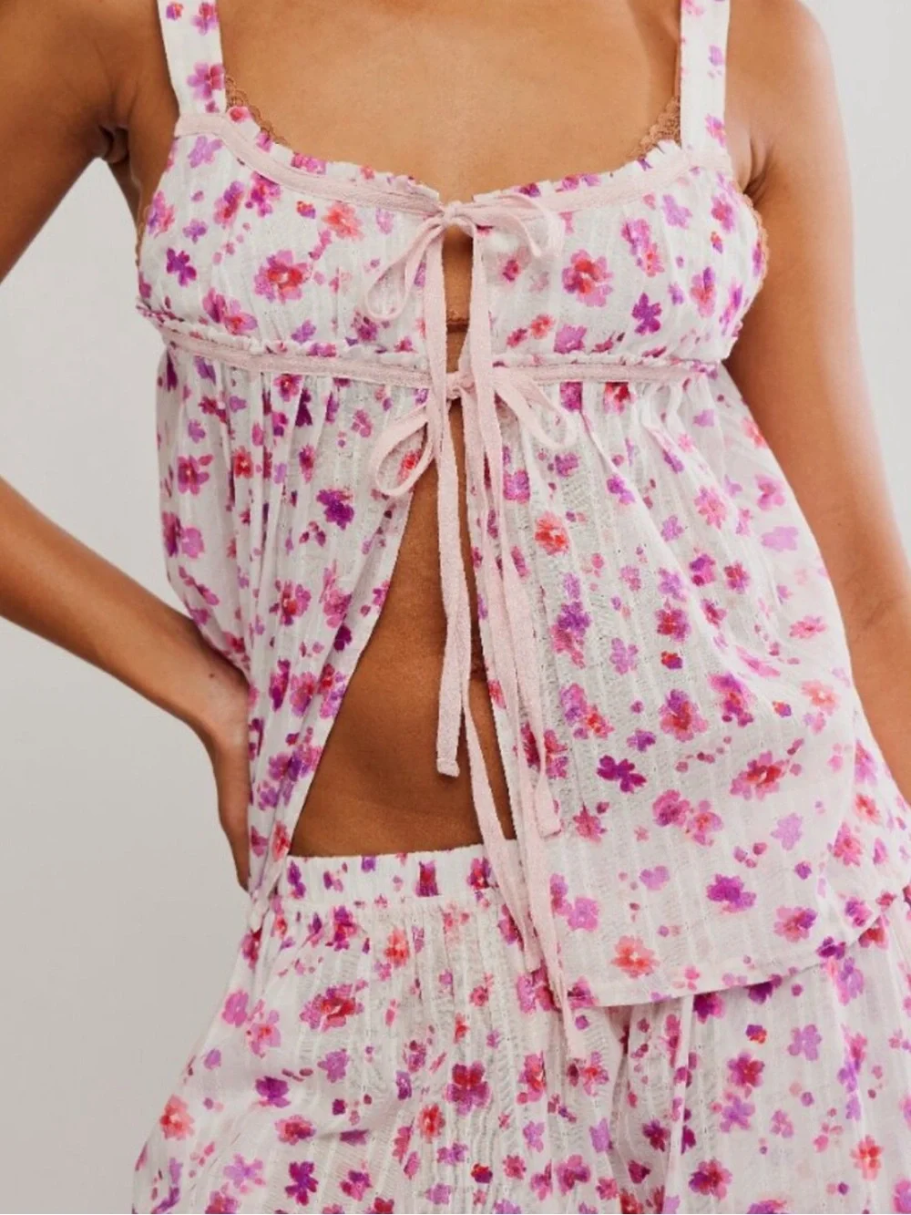 💕Free People Floral Two-Piece Lounge Set/Pajamas in Pink - Picture 5 of 7